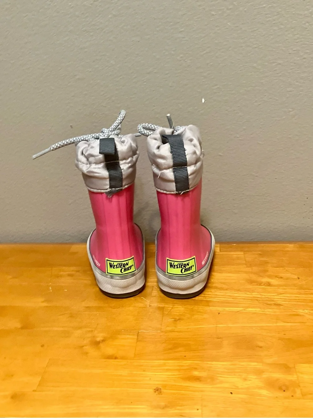 Western Chief Kids’ Element Rain Boot, Pink/Gray - Size 5 (VGUC)